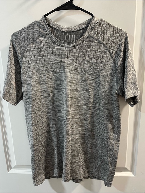 lululemon athletica Other - lululemon athletica Men's Heathered Grey Short Sleeve Performance Tee